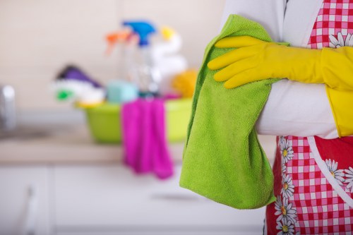 Deep cleaning a mattress using safe cleaning methods